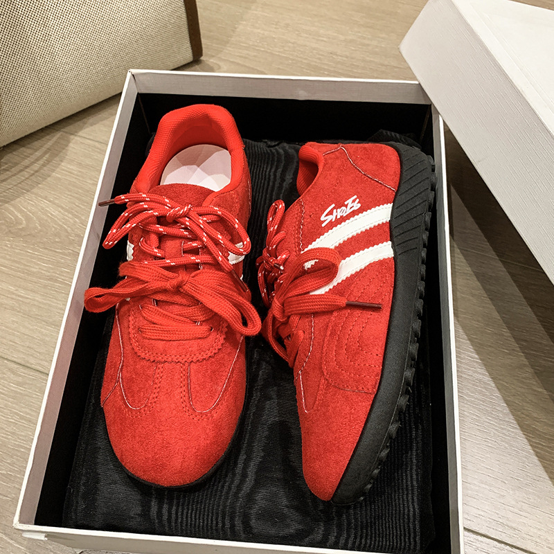 Free delivery designer shoes Simple and comfortable sports shoes breathable and fashionable sports shoes