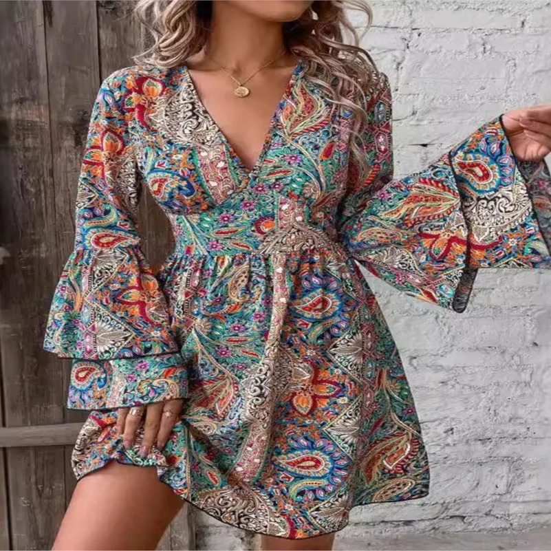 Autumn Winter Fashionable Womens Paisley Printed Sexy V-neck Trumpet Sleeves Casual Loose Dress 250122