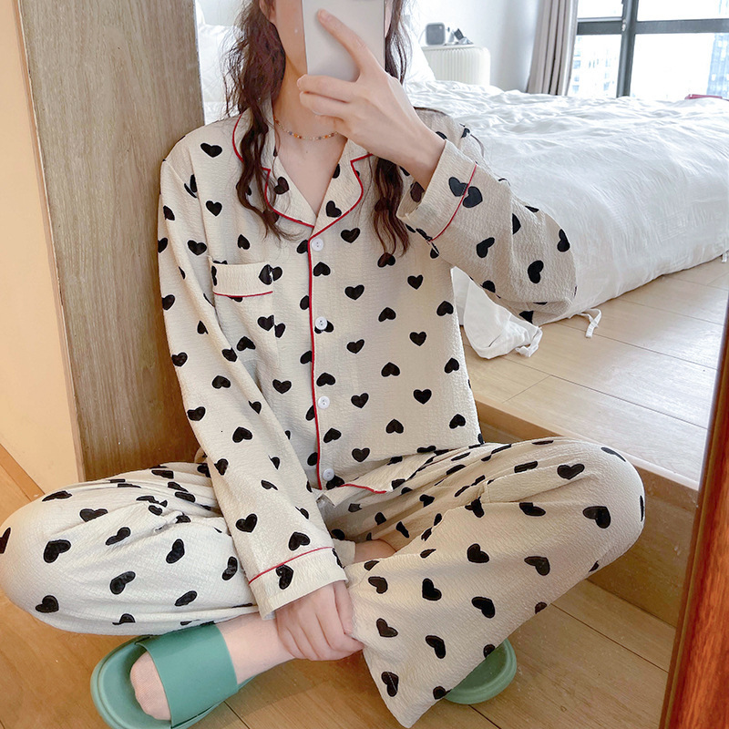 Advanced style sleepwear for women in spring and autumn new cotton yarn long sleeved sweet heart autumn and winter loose cardigan home suit set 240617
