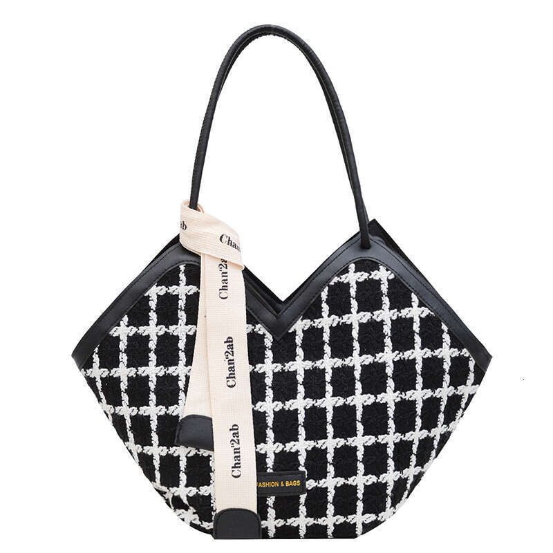 Best Seller Designer Bag Large Capacity Casual Summer Texture Beautiful Class Commuting Western Style Trendy Fashion Tote Bag