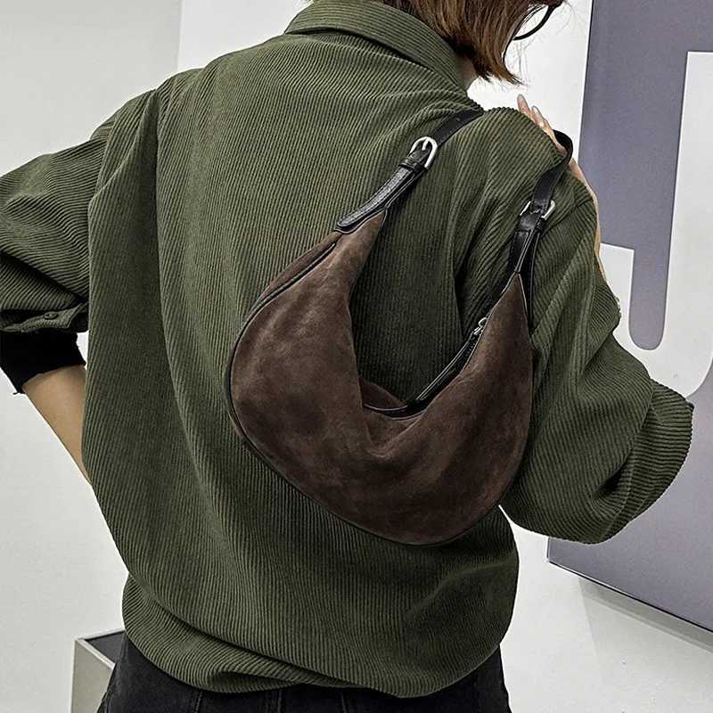 2025 AW Vintage Matte Nubuck Underarm Crossbody Bag Womens Luxurious Shoulder Purse for Autumn Winter J251025