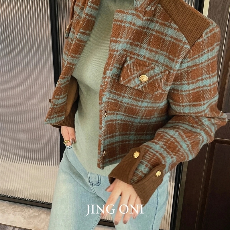 Plaid Tweed Jackets Coat Woman Clothing Korean Fashion Style Y2k Autumn Vintage Elegant Winter Tops Cropped Outerwear 240822