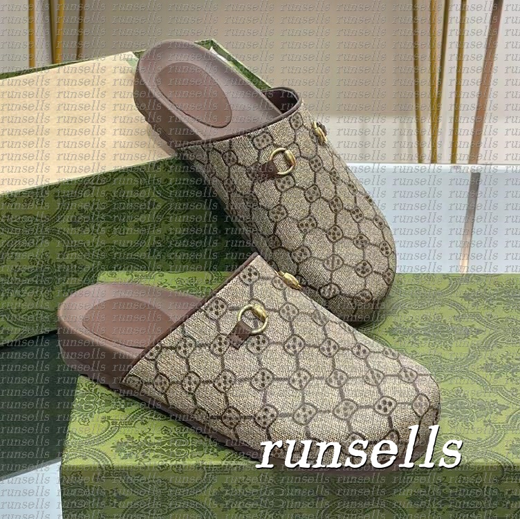 Designers clogs Luxury Slippers Slide mules Women Ladies flip flops Rubber Hollow Platform Sandals Flip Flops Scuffs Lovely Sunny Beach Shoes 72