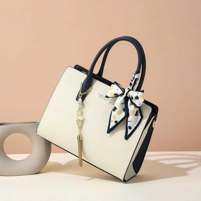 Womens Work Handbag Niche Leather Handbag Premium Texture Large Capacity Crossbody Bag Soft and Spacious J251025