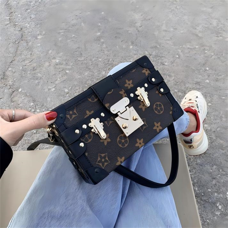 Designer bag free shipping Vintage printed women's box bag new light luxury small square bag single shoulder cross body bag