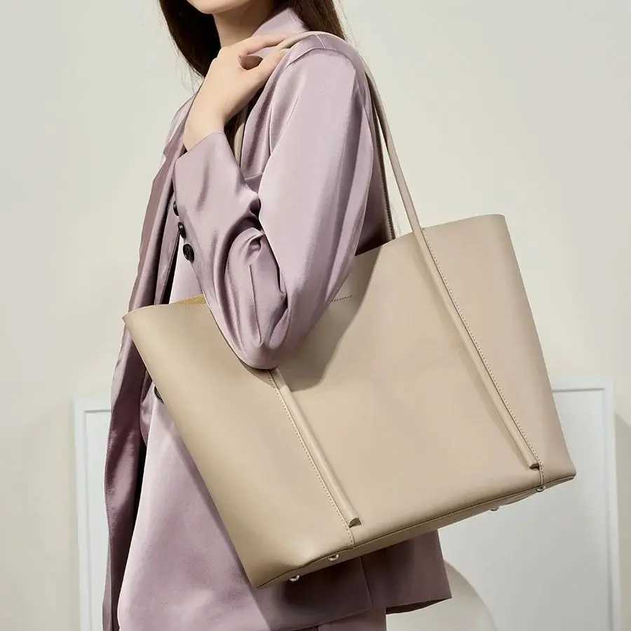 Genuine Leather Womens Tote Bag Summer Handbag Large Capacity Cowhide Shoulder Bag Work Commute Womens Large Capacity J251025