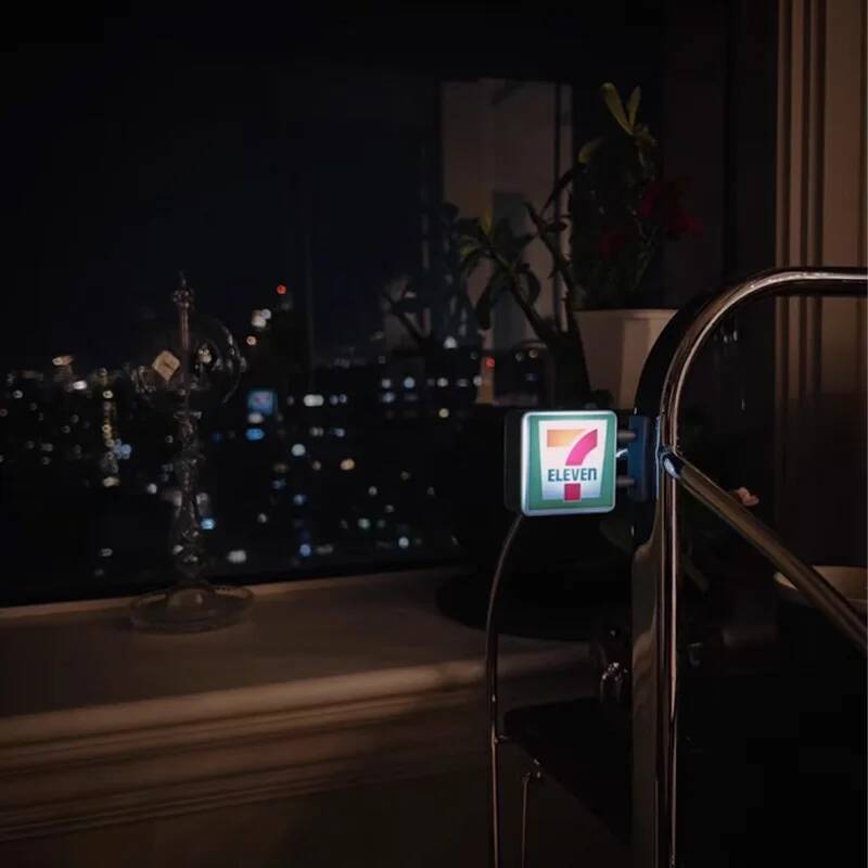 Internet-famous simple textured 711 glowing box magnetable creative light display board fridge magnet ddmythur