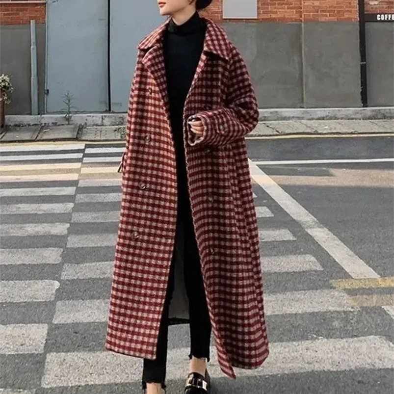Thick Mid Length Plaid Woolen Coat Korean Women Warm Double Breasted Loose Overcoat Winter Streetwear Belt Wool Blend Parkas 240822