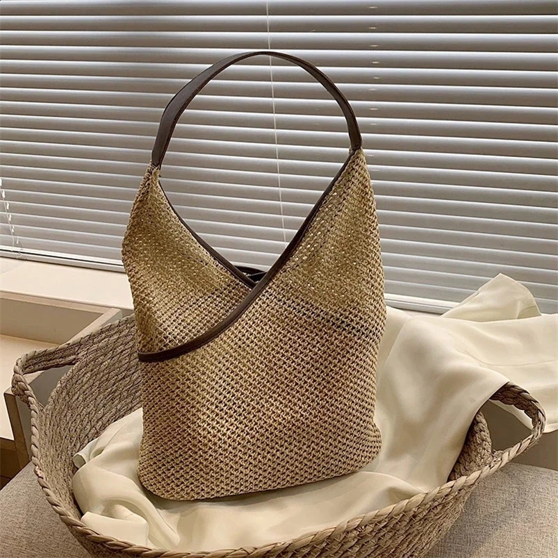 Fashionable and versatile straw womens shoulder baglarge capacity summer beach casual vacation style woven bag bolso tejido 240909