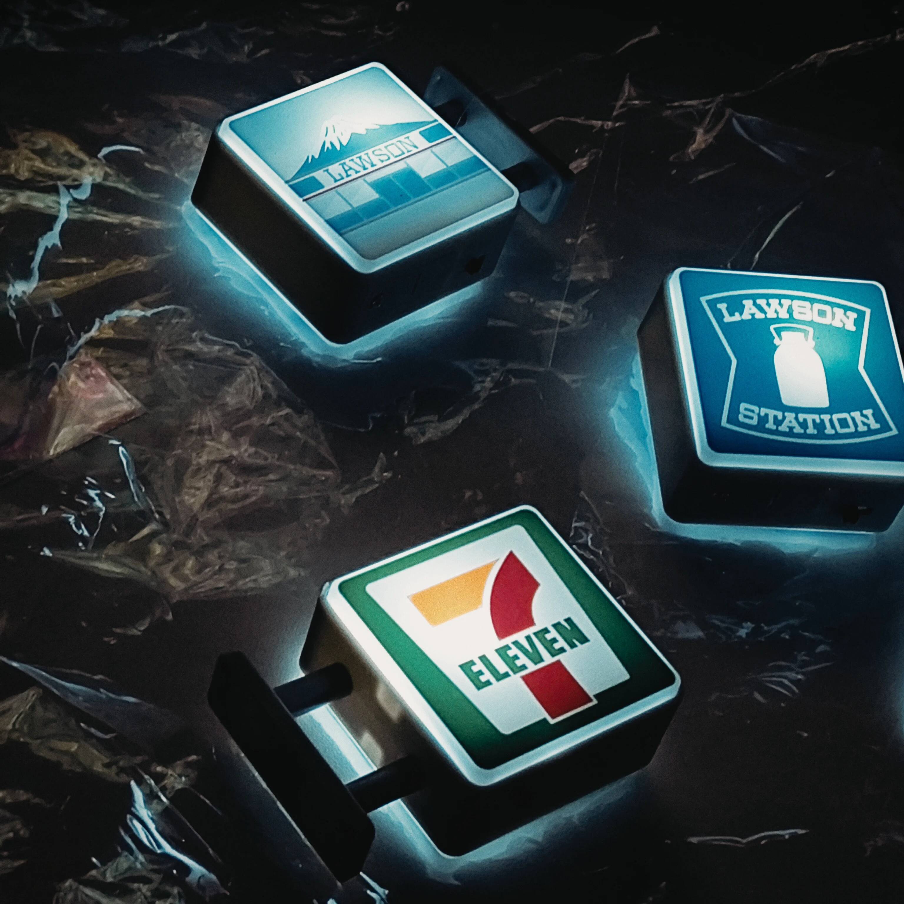 Internet-famous simple textured 711 glowing box magnetable creative light display board fridge magnet ddmythur