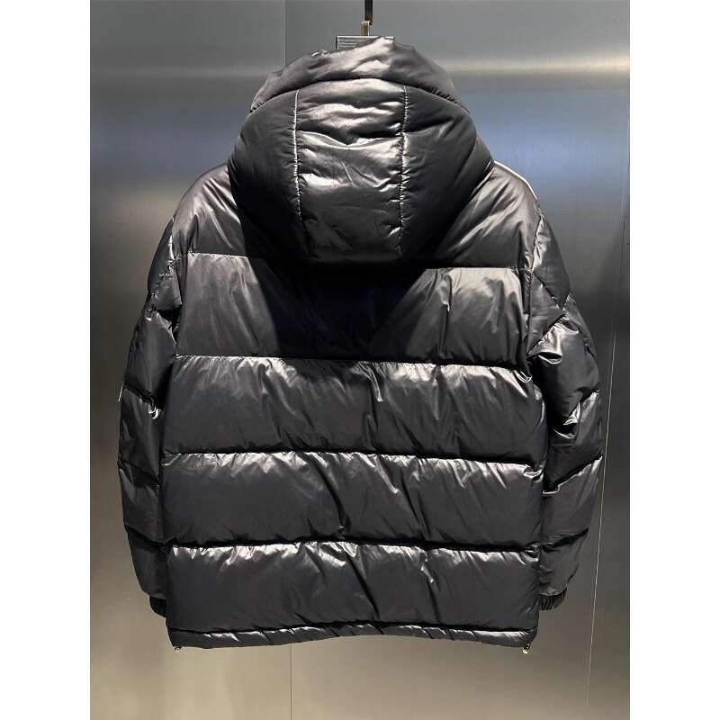 Designer Fashion Waterproof Short Down Jacket Male Lightweight Snow ski Duck Down Parka High Quality Glossy Parka Winter Down Jacket Mens