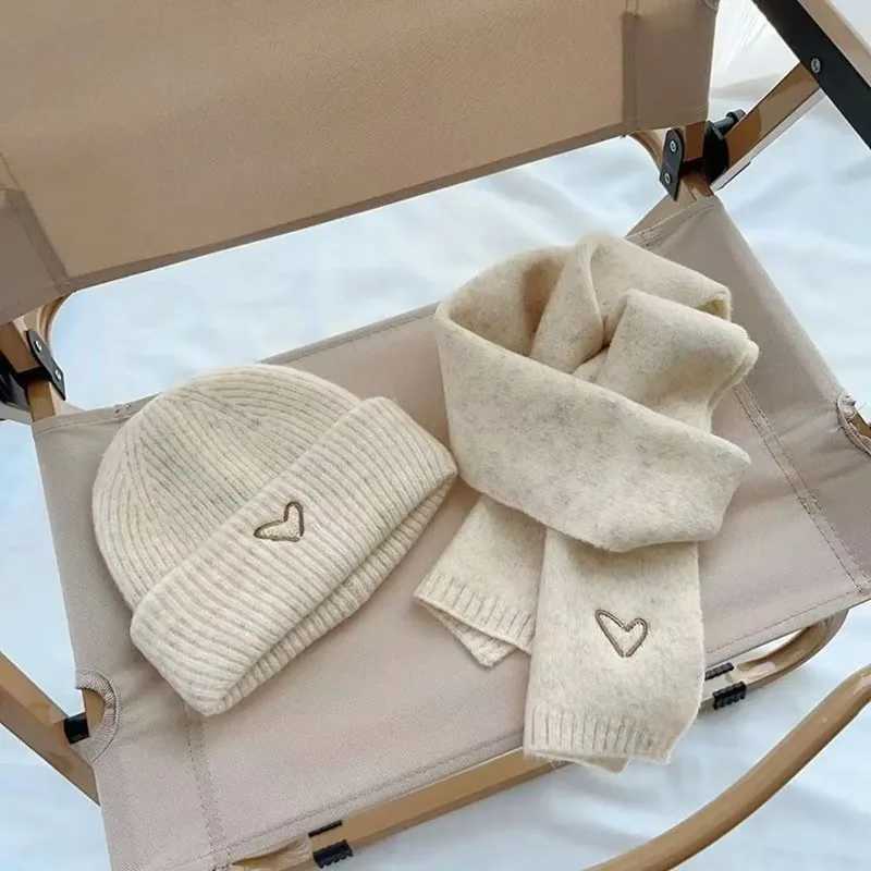 Solid Color Kids Knitted Hat Scarf Love Heart Embroidery Autumn Winter Warm Baby Beanie Outdoor Anticold Boys Girls Cap Scarves Z251029
