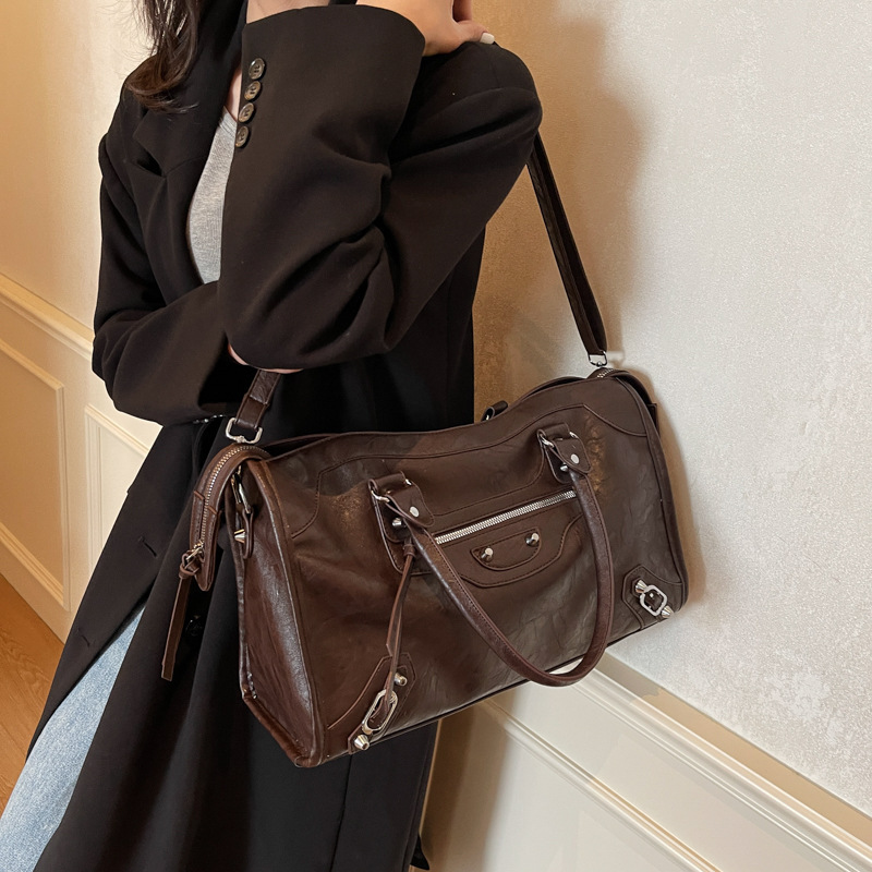 2025 New Handbag High-End Feeling Single Shoulder Motorcycle Large Capacity Simple Crossbody Wallet Computer Bag