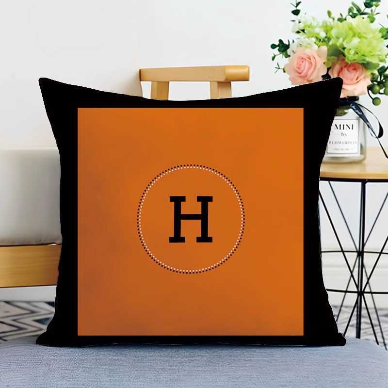 Nordic Orange Light Luxury Sofa Cushion Simple Orange Red Geometric Pillow Black and White Modern American Style Backrest Pillow Cover C250923