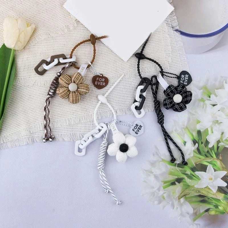 E8FB Delicate Flower Keychain Bag Pendant Fashionable Key Holder Bags Accesories Suitable For Everyday Commute And Travel D250923