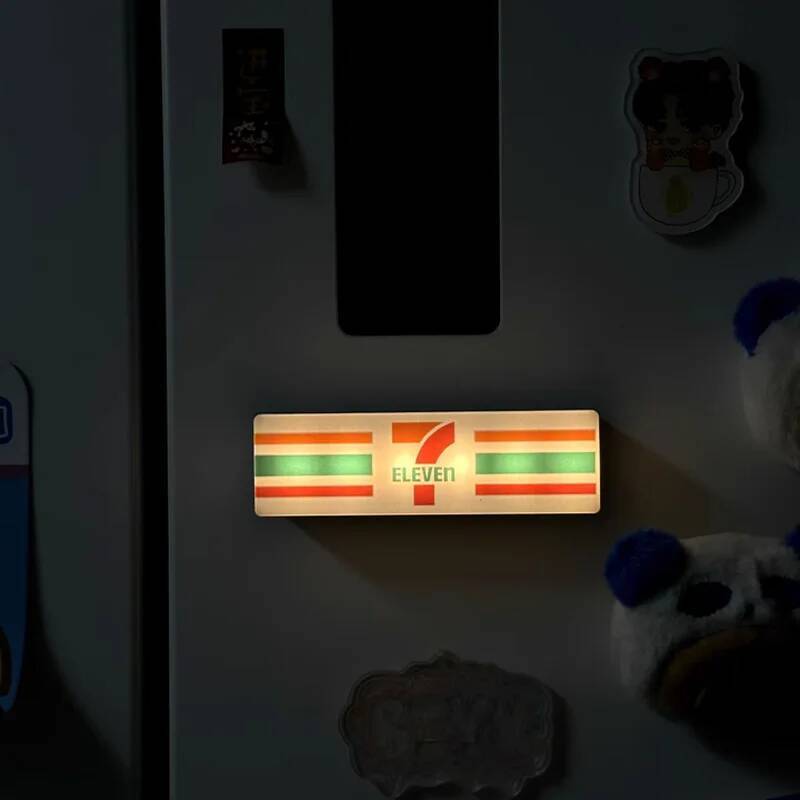 Internet-famous simple textured 711 glowing box magnetable creative light display board fridge magnet ddmythur