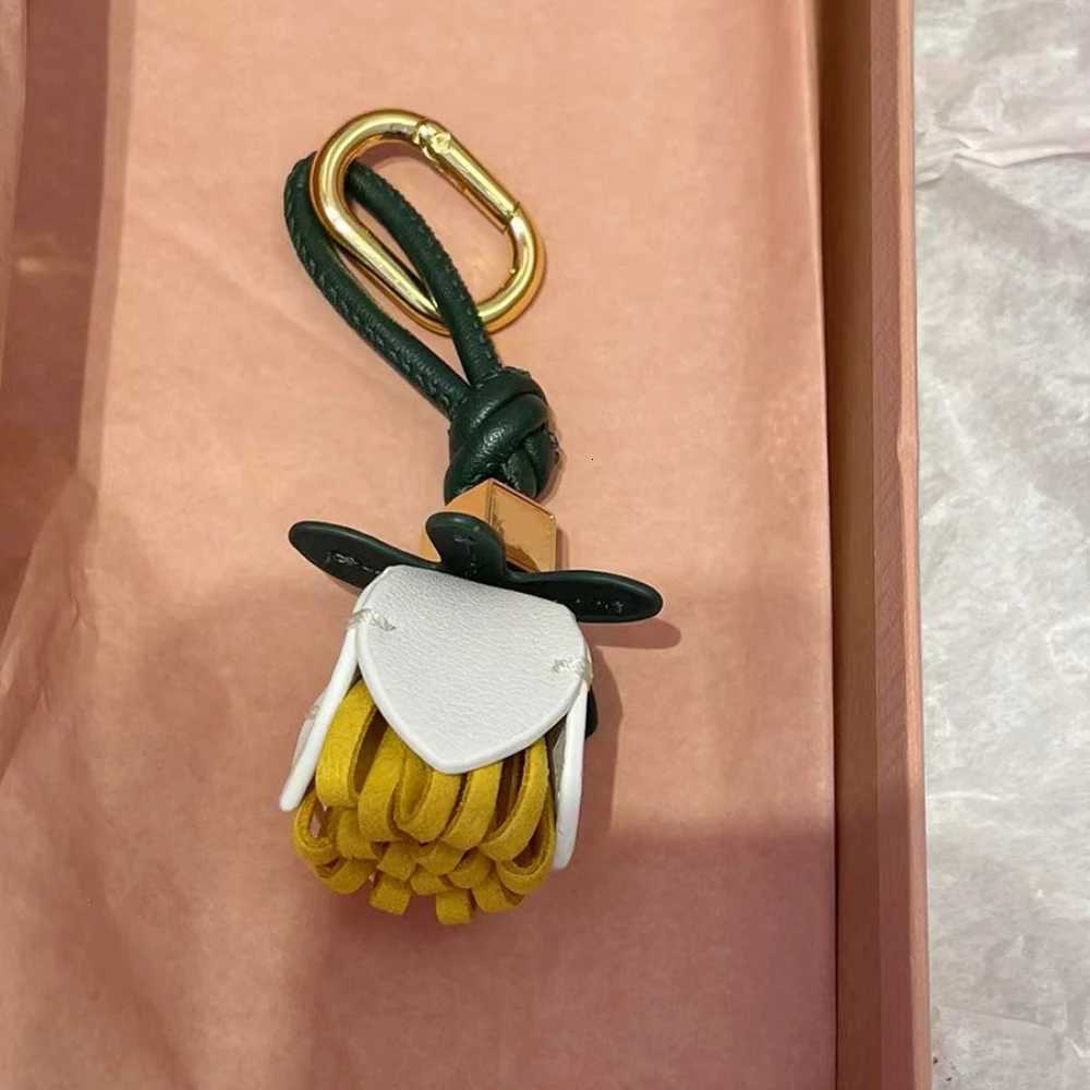 Flower Leather Bags Charm Ornaments Cowhide Flower Advanced Decorative Hanging Bag Accessories Tassels Car Handbag D250923