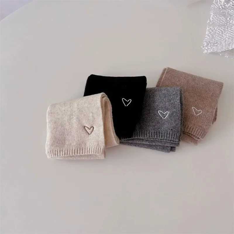 Solid Color Kids Knitted Hat Scarf Love Heart Embroidery Autumn Winter Warm Baby Beanie Outdoor Anticold Boys Girls Cap Scarves Z251029
