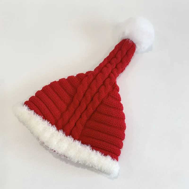 Red Christmas Hat for Babies Suitable for Boys And Girls Knitted And Designed to Protect The Ears Perfect for Christmas Party Z251029