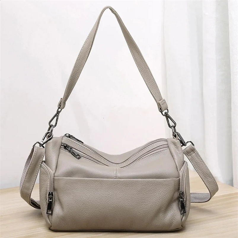 High Quality Cow Leather Womens Shoulder Crossbody Bag Genuine Leather Underarm Bag Ladies Commuting Large Capacity Tote Bag 240909