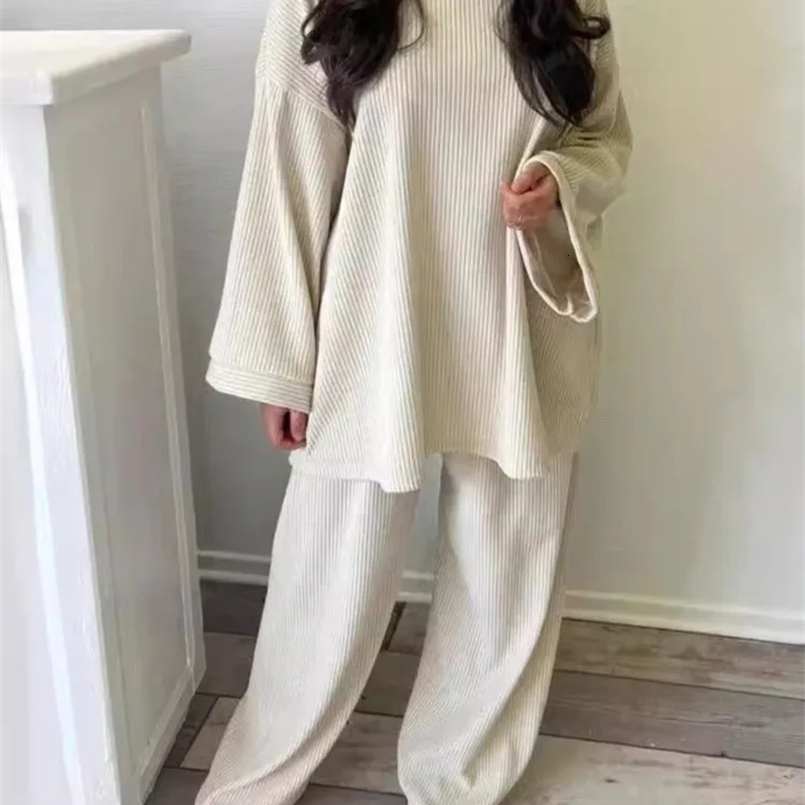 Autumn Winter Solid Color Corduroy Pants Sets Women Loose Long Sleeve Wide Legs Trousers Two Piece Set Female Commuting Clothing 240820