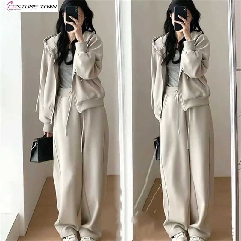 Autumn and winter Korean version womens set fashionable hooded topcasual wide leg pants two-piece running suit trendy 240820