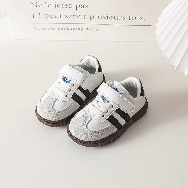 Luxury Unisex Sports Trainers for Kids Lightweight Athletic Footwear, Color: White, SKU: C250923