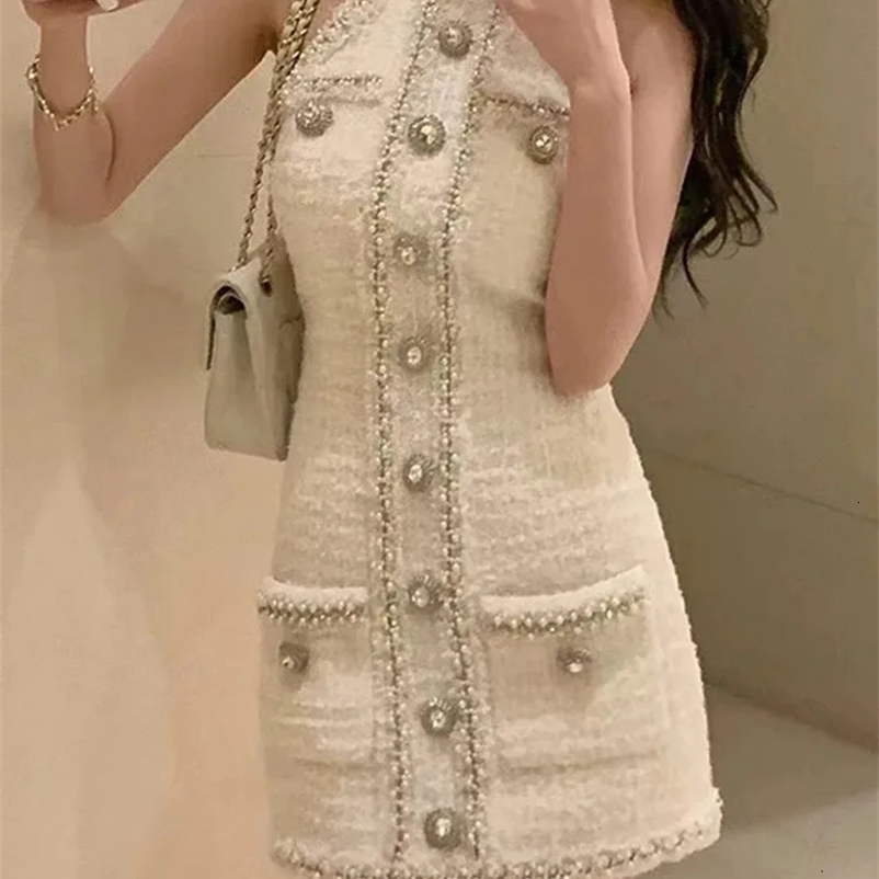 UCXQ sweet Beaded Hanging Neck Button Dress Sexy Backless Diamond Waist Tweed Short Dresses Women Spring Summer 23A8287 240529