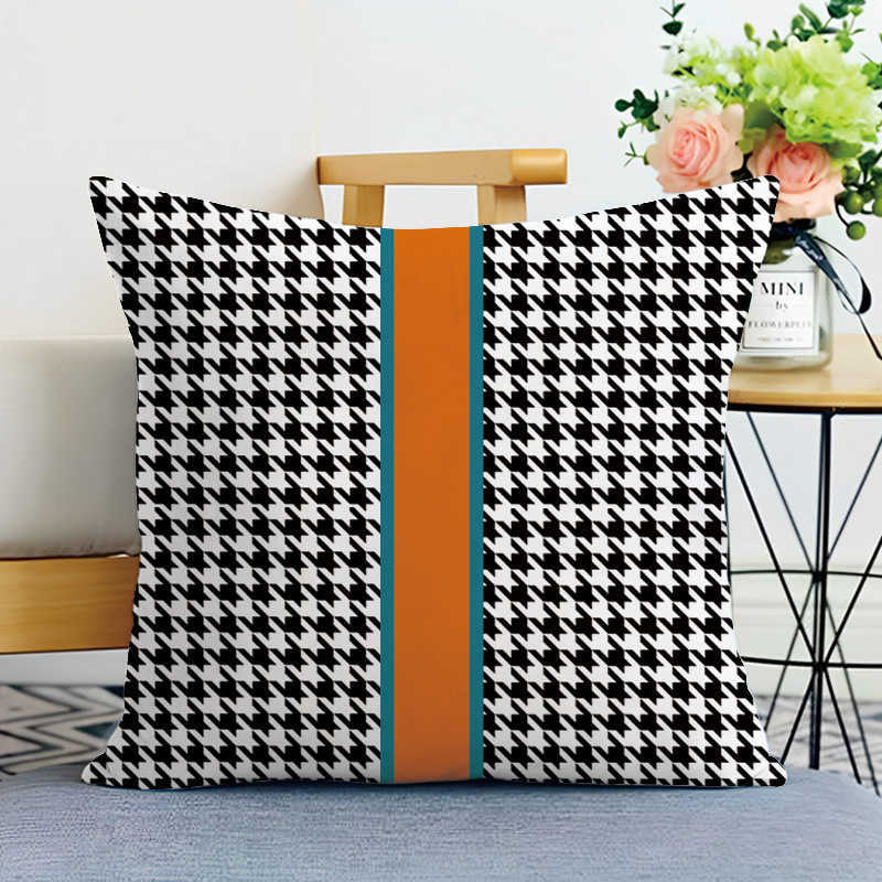Nordic Orange Light Luxury Sofa Cushion Simple Orange Red Geometric Pillow Black and White Modern American Style Backrest Pillow Cover C250923