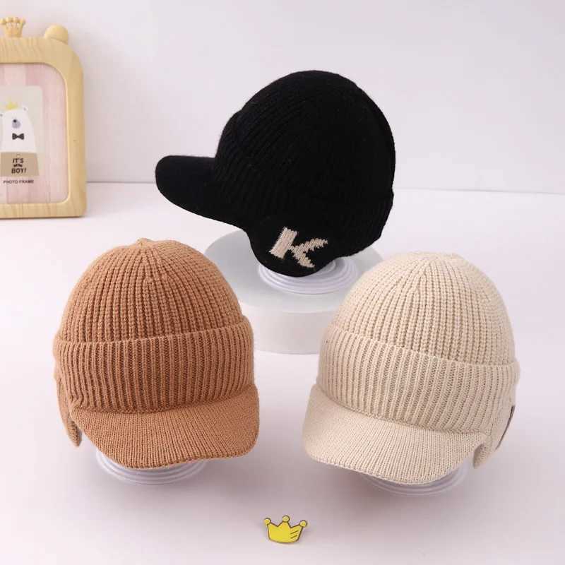 AutumnWinter Childrens Baseball Cap Wool Knit Warm Earflap Hat Versatile Outdoor Duckbill Cap for Boys and Girls Z251029