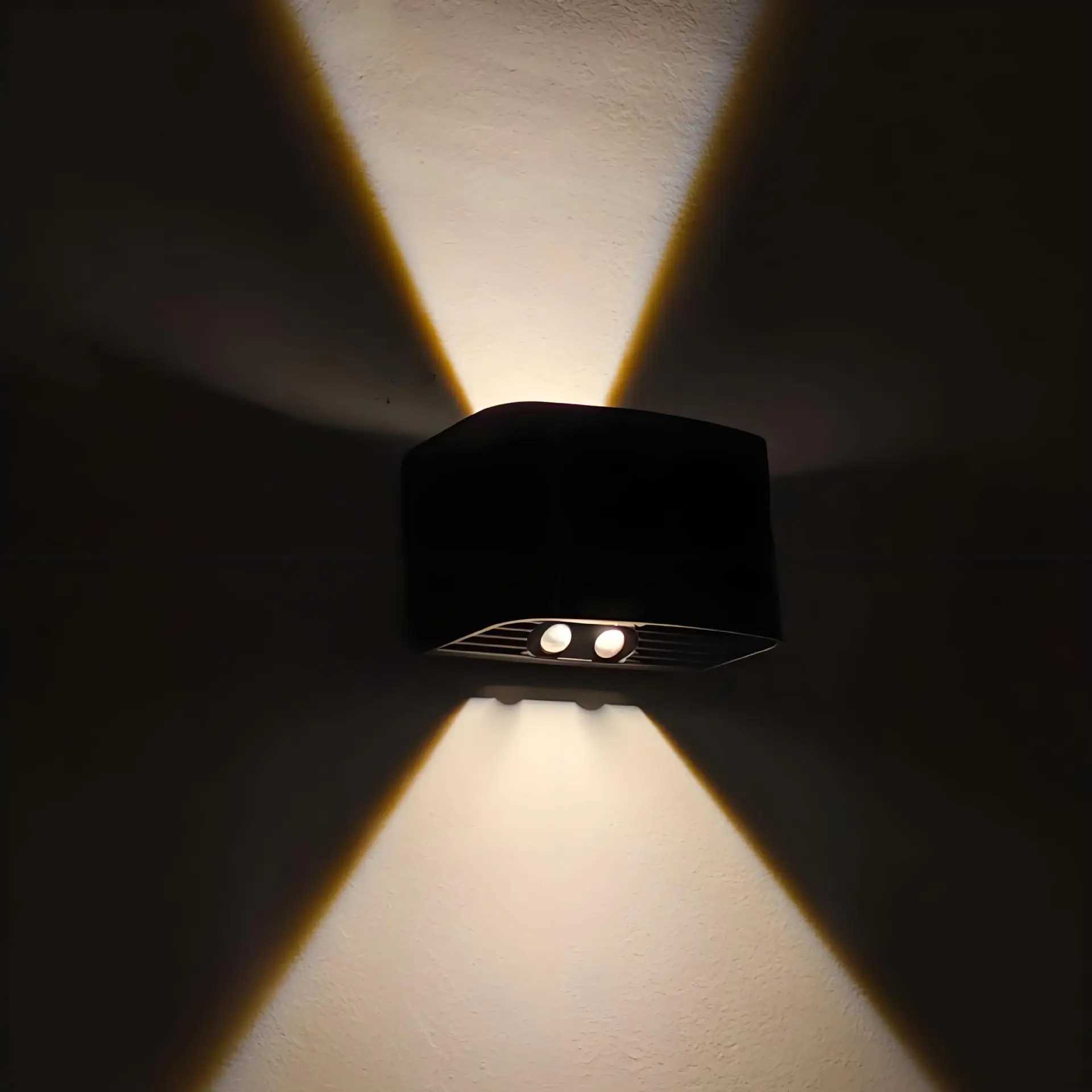 Rechargeable Up And Down Indoor Wall Lamp With Motion Sensor Warm White LED Wireless Wall Lamp With Remote Control C251124