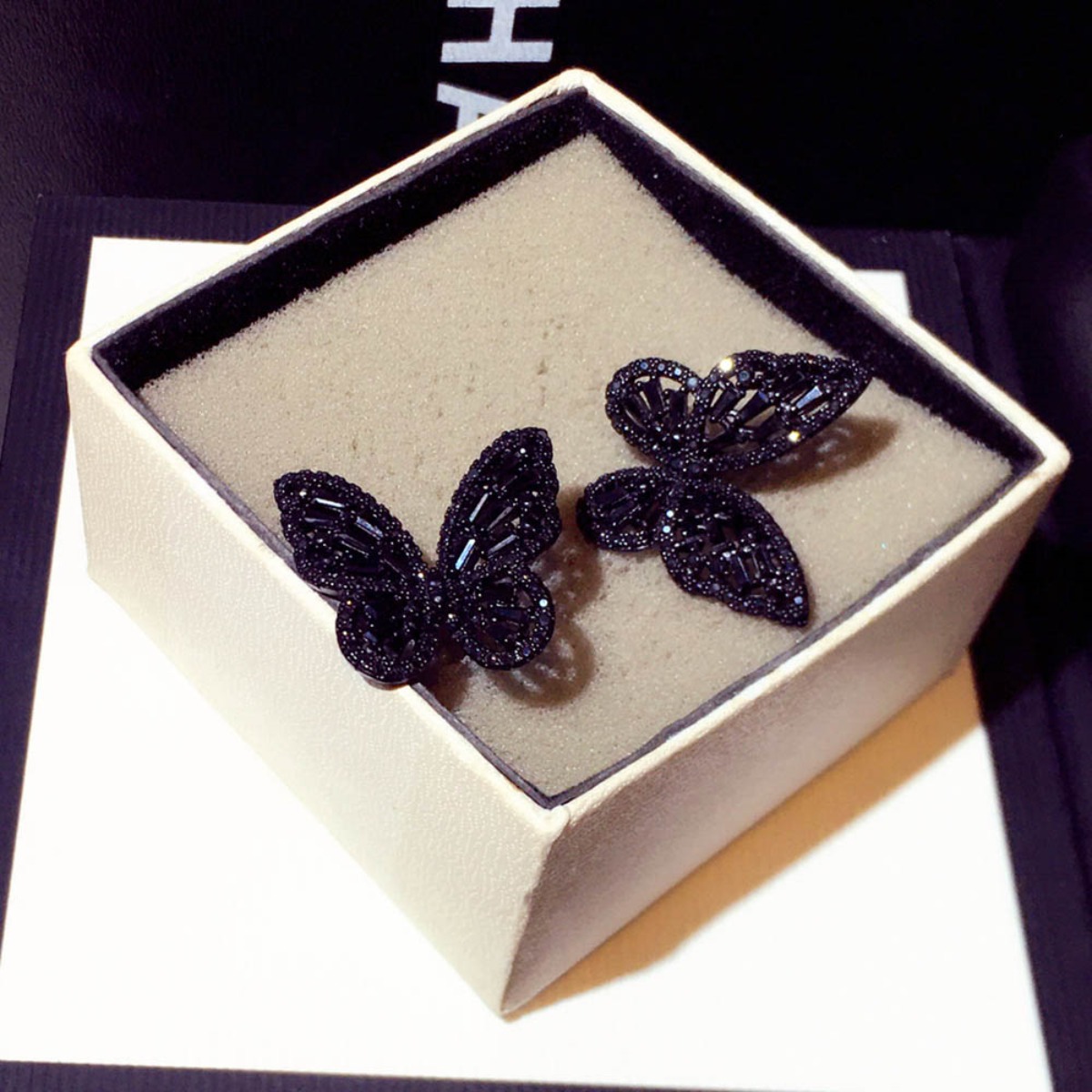 Black Butterfly Zircon Inlaid Earrings All-match Commute Gifts for Women Designer Women Jewelry Wedding Valentine's Day Gift