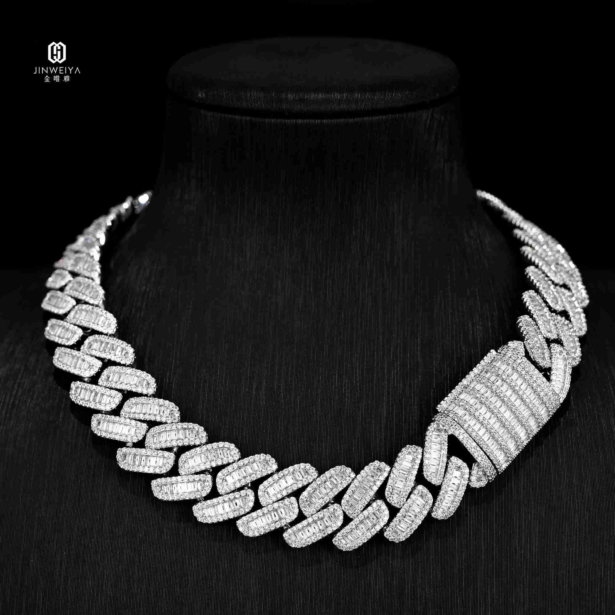 JWY Jewelry Heavy Gold Silver Miami Link Necklace Fine Chains with Iced Out Moissaniteia Fashionable Rock Rapper Style