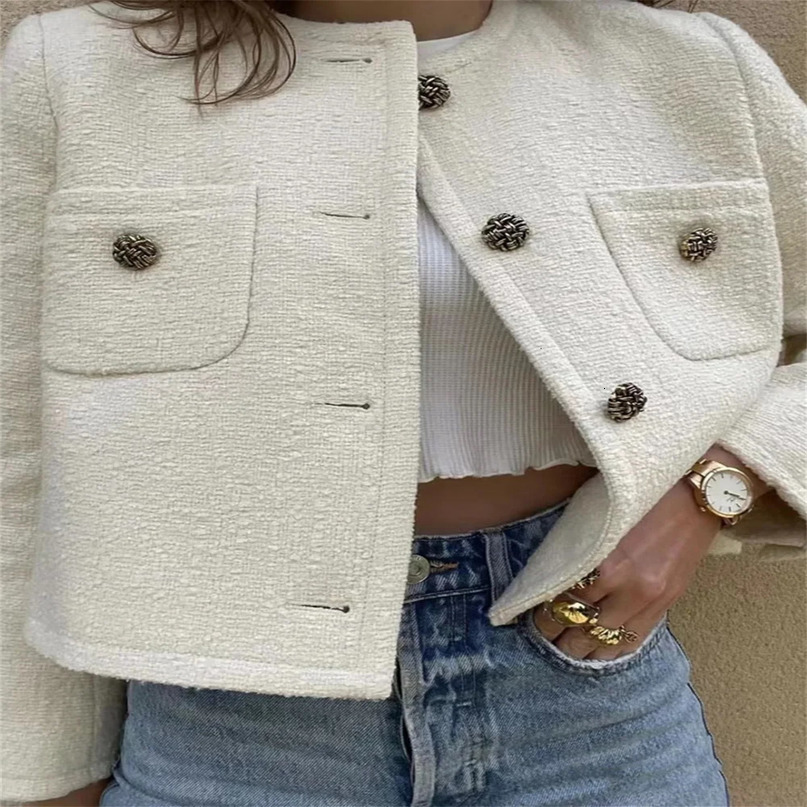 Women Long Sleeve Tweed Jacket Autumn Winter Ladies ONeck Small Fragrant Single Breasted Temperament Coat 240307