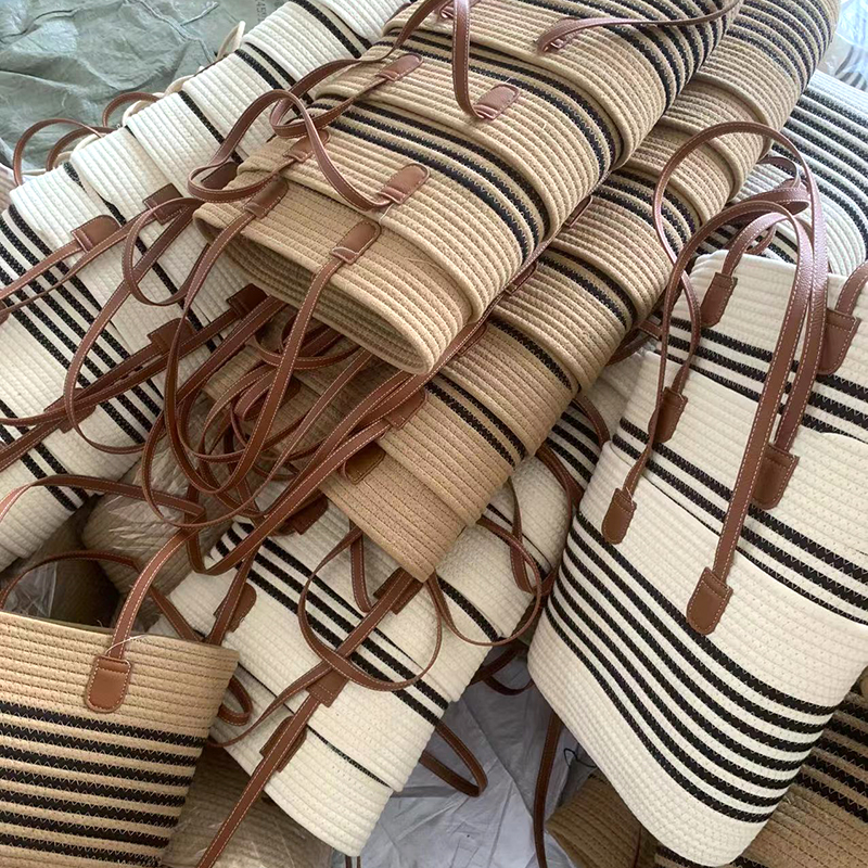 Trendy One Shoulder Straw Woven Bag New Trendy Women's Bag Large Capacity Woven Tote Bag Beach Vacation Handheld Beach Bag