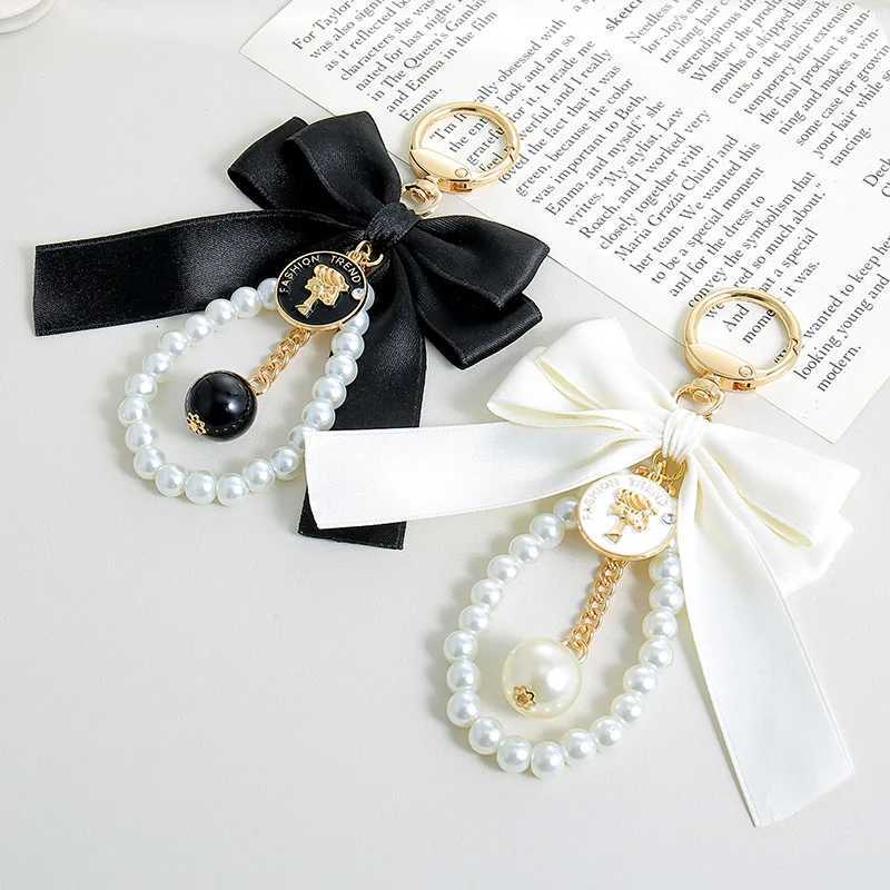 Fashion Fashion Creative Bow Pearl Chain Keychain Ladies Sweet Multicolor Bag Car Pendant Decoration Couple BFF Gift D250924