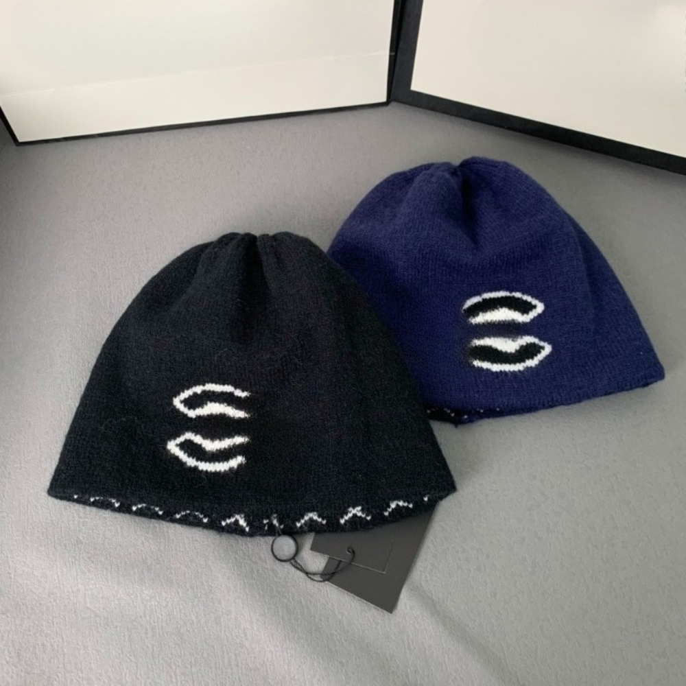 Designer Knitted Hat Reversible Knitted Hat Fashionable Design for Men and Women Autumn and Winter Letter Jacquard Unisex Hat for Warmth