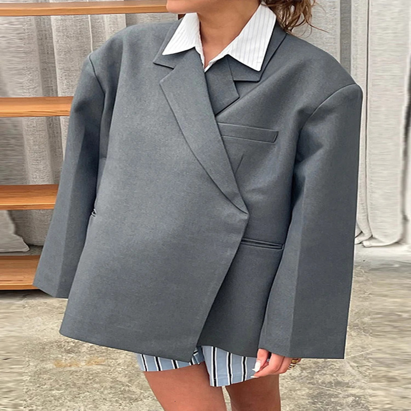 Loose solid oversized Coats womens street collar long sleeved pocket button womens jacket autumn womens elegant jacket 240930