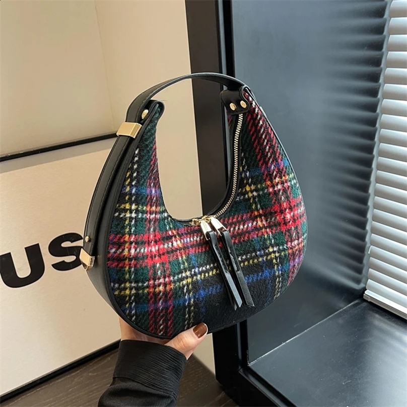 Woolen Women Handbag And Purse Vintage Plaid Hand Half Moon Underarm Shoulder Bag Female Clutches 240824