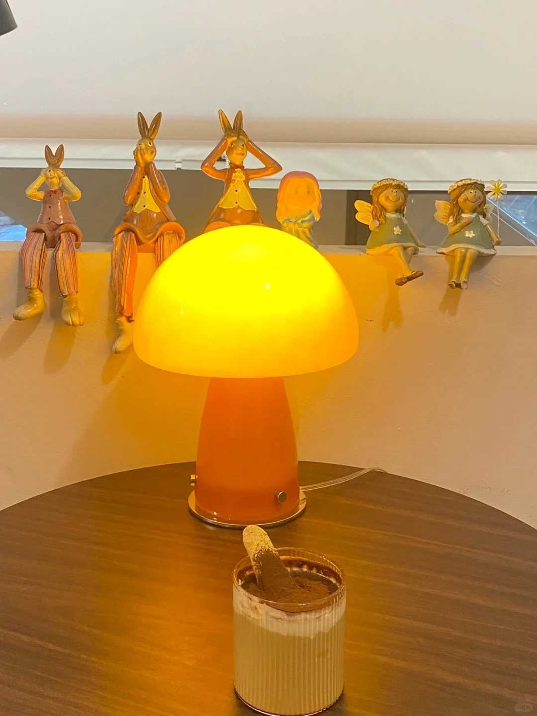 Tricolour LED Modern mushroom glass and iron lampshade desk lamp with chargerTable lamp home decor restaurantbedside bedroom C251115