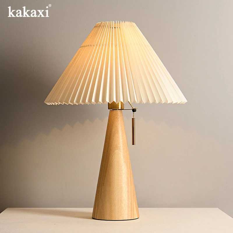 Retro Solid Wood Table Lamp Nordic Vintage Pleated Bedroom Bedside Desk Reading Decorative Wooden Desk Lamp E27 Socket C251115