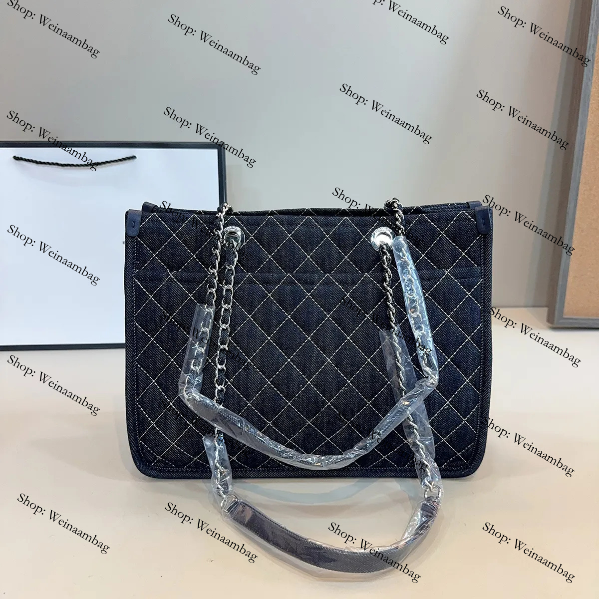 Cowboy Tote Bag with Sewn Diamond Pattern Shoulder Bag Designer Womens Crossbody Bag Silver Hardware Metal Buckle Beach Bag Double Chain Travel Bag Daily Outfit bf6f