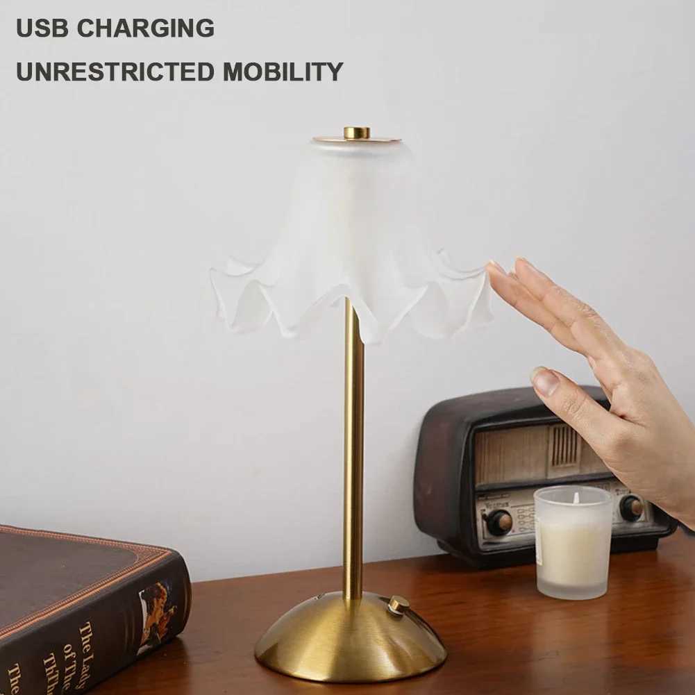 Romantic Bedside Flower Table Lamp Touch Control Cream Style Pastoral Country Light USB Rechargeable Metal Base Stepless Dimming C251115