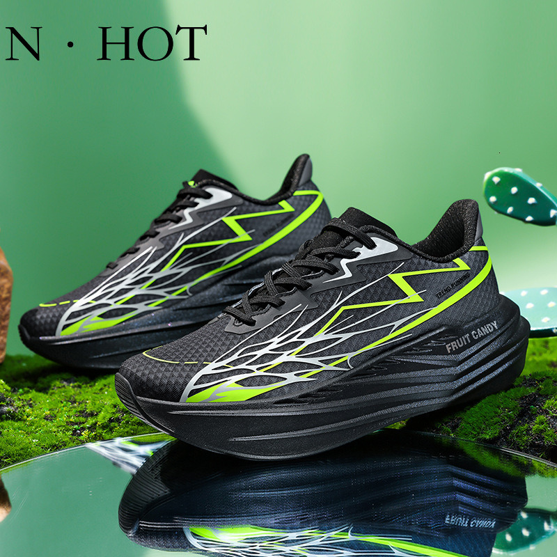 NHOT Designer Luxury Couple Running Shoes New Breathable Mesh Outdoor Sports Shoes Lightweight Soft Bottom Versatile Casual Shoes Fashion Hiking Shoes