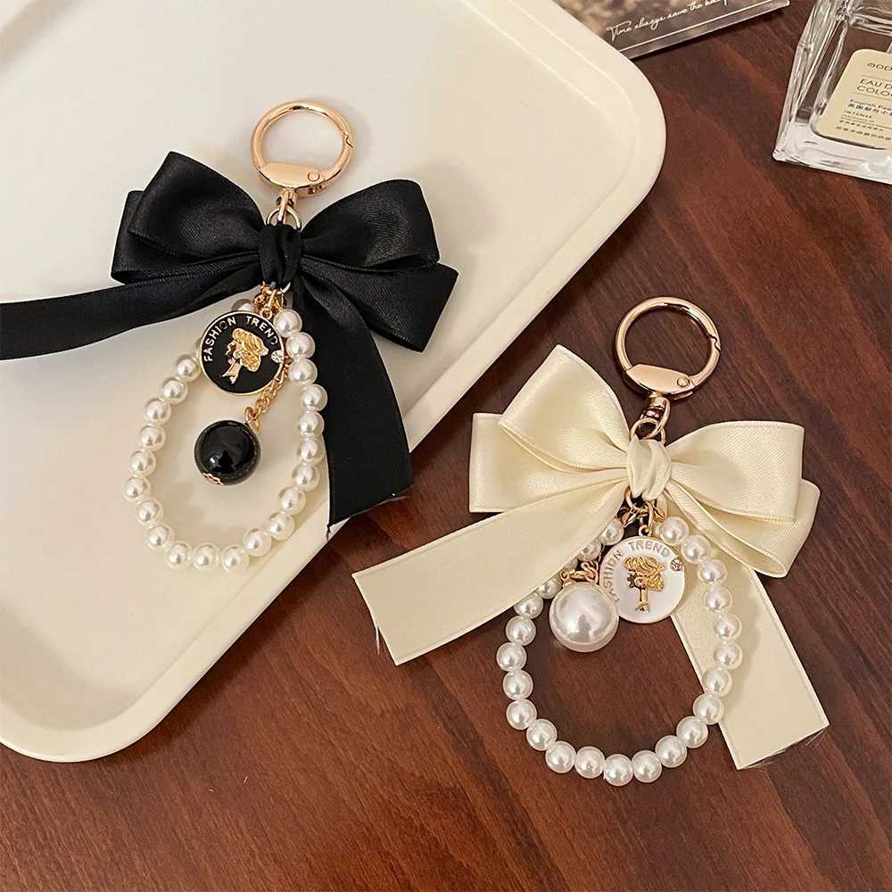 Fashion Fashion Creative Bow Pearl Chain Keychain Ladies Sweet Multicolor Bag Car Pendant Decoration Couple BFF Gift D250924