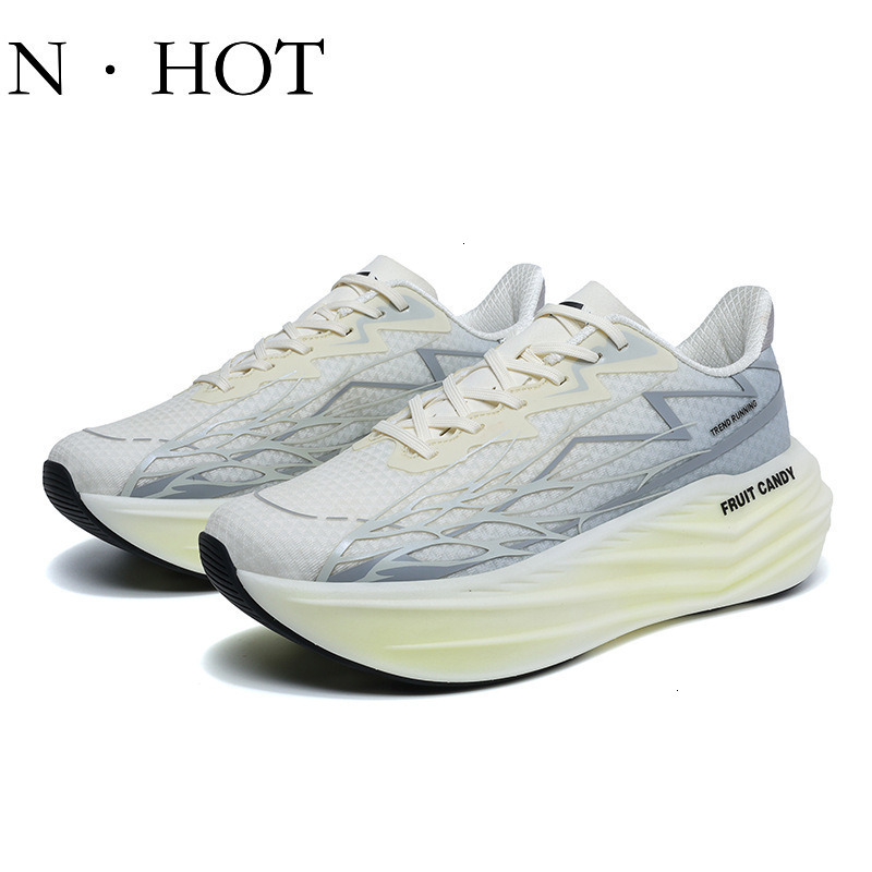 NHOT Designer Luxury Couple Running Shoes New Breathable Mesh Outdoor Sports Shoes Lightweight Soft Bottom Versatile Casual Shoes Fashion Hiking Shoes