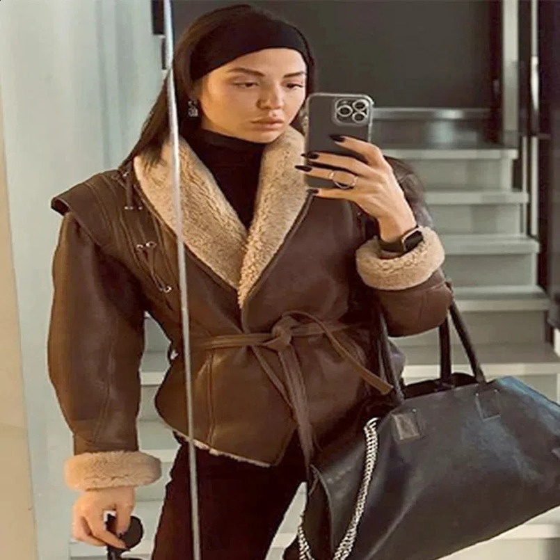 Vintage Irregular Leather Jacket Woman V-neck Long Sleeve Lace Up Belt Plush Coats Autumn Winter Lady Warm Thicken Outwears 241217