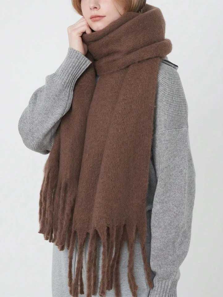 Winter Scarf Women Luxury Autumn Winter Cashmere Scarf Thickened Warm Shawl Classic Tassels Fluffy Scarf Solid Color Soft Shawl W251021
