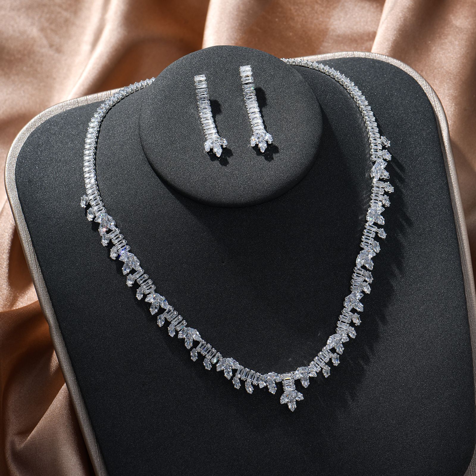 HIBRIDE Simple Water Drop Crystal Cubic Zirconia Necklace Earrings Set 4PCS Jewelry For Women African Beads Jewelry Set N-297 250417