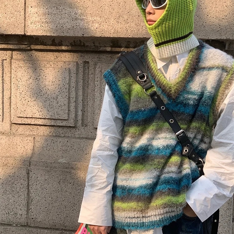 HOUZHOU Vintage Sweater Vest Mens Knitted Sleeveless Men Sweaters Retro V-neck Pullover Blue Japanese Streetwear Harajuku 240704